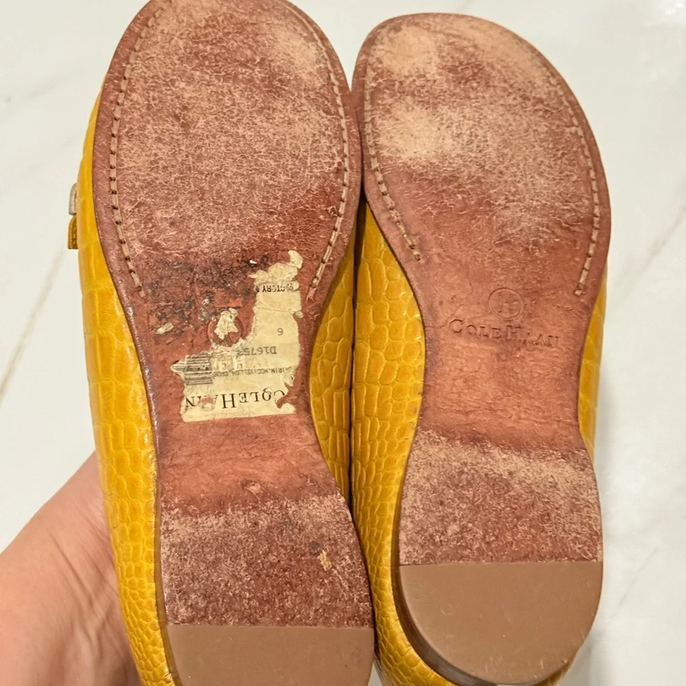 Cole Haan Yellow Croc-Embossed Loafers with Cream Strap‎ & Silver Buckle 6B